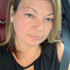 Meet your Posher, Ana